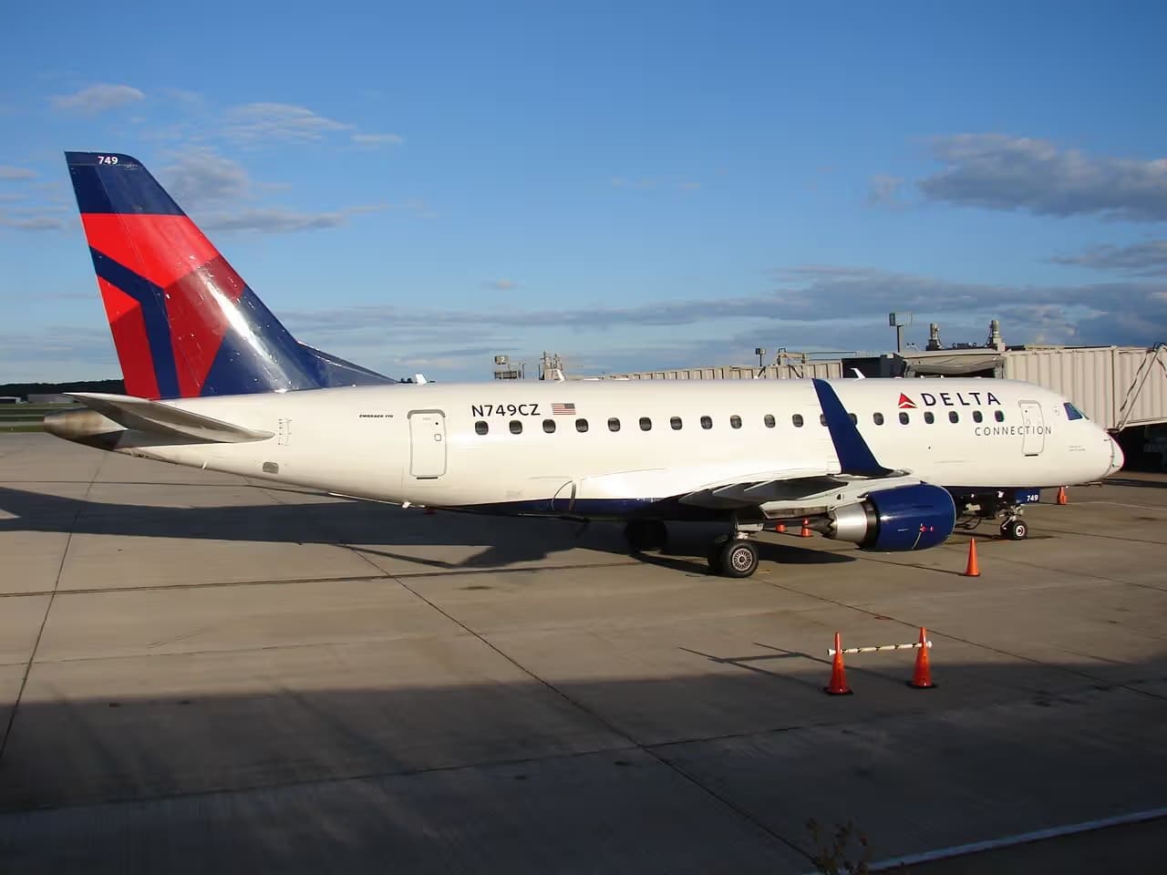 N749CZ — Embraer