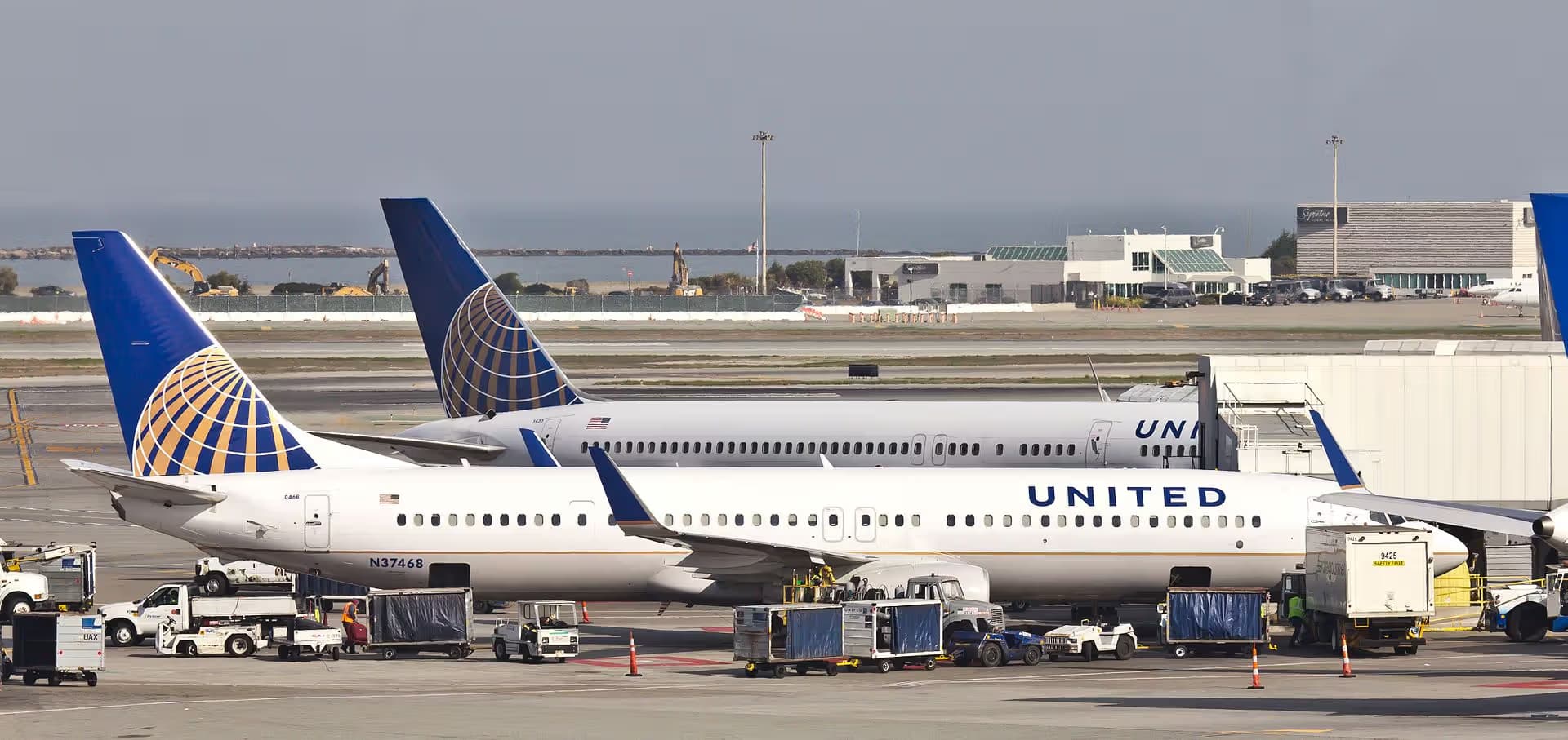 N37468 — Aircraft at San Francisco International Airport
