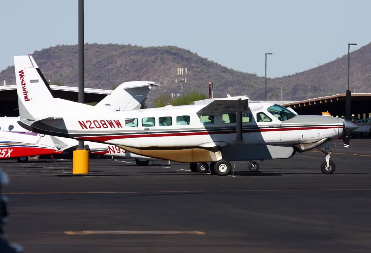N208WW — Single-engine aircraft