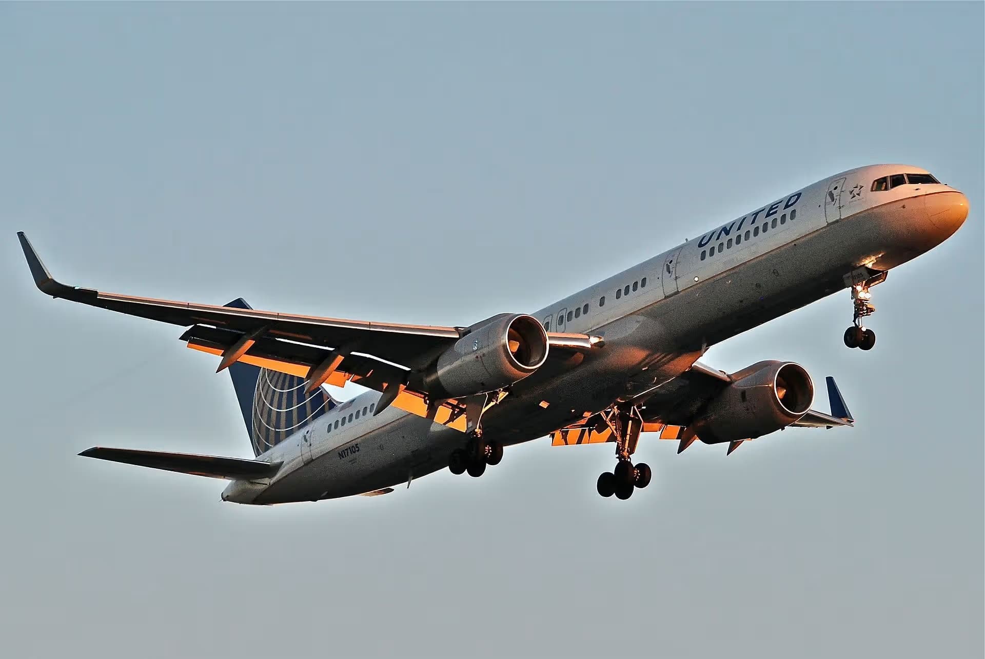 N17105 — Twin-engine aircraft