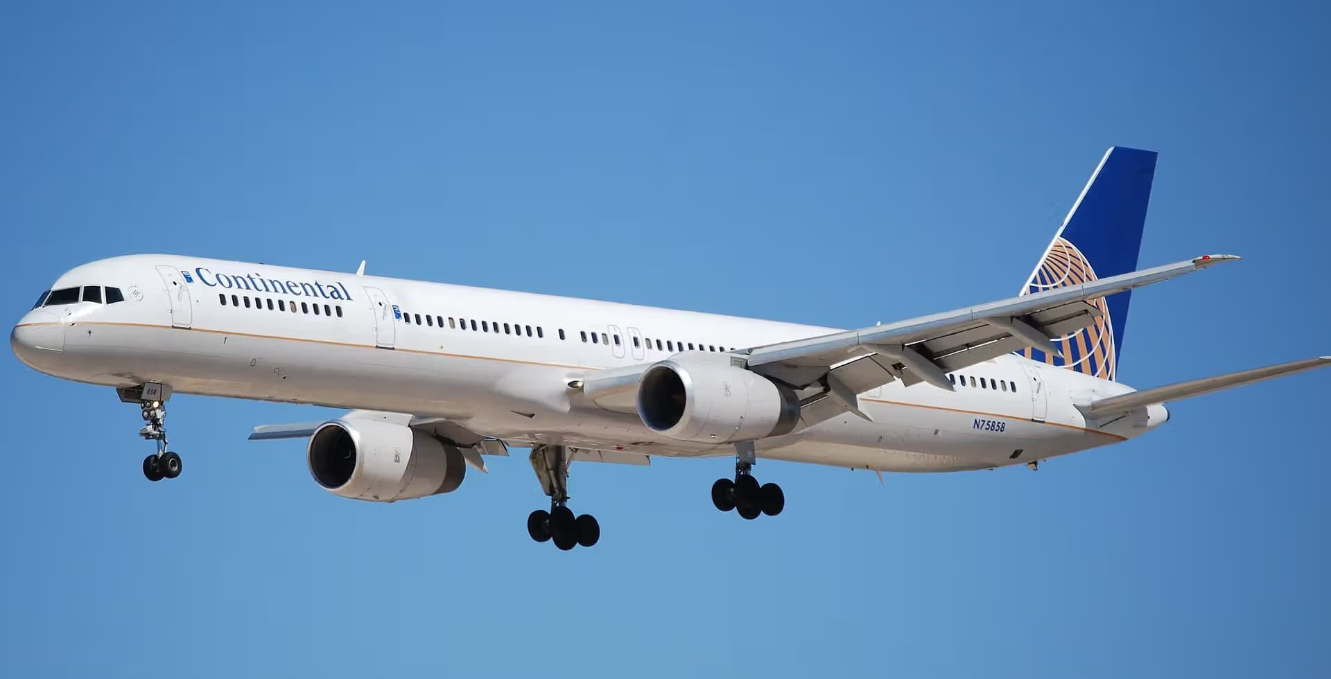 N75858 — Boeing
