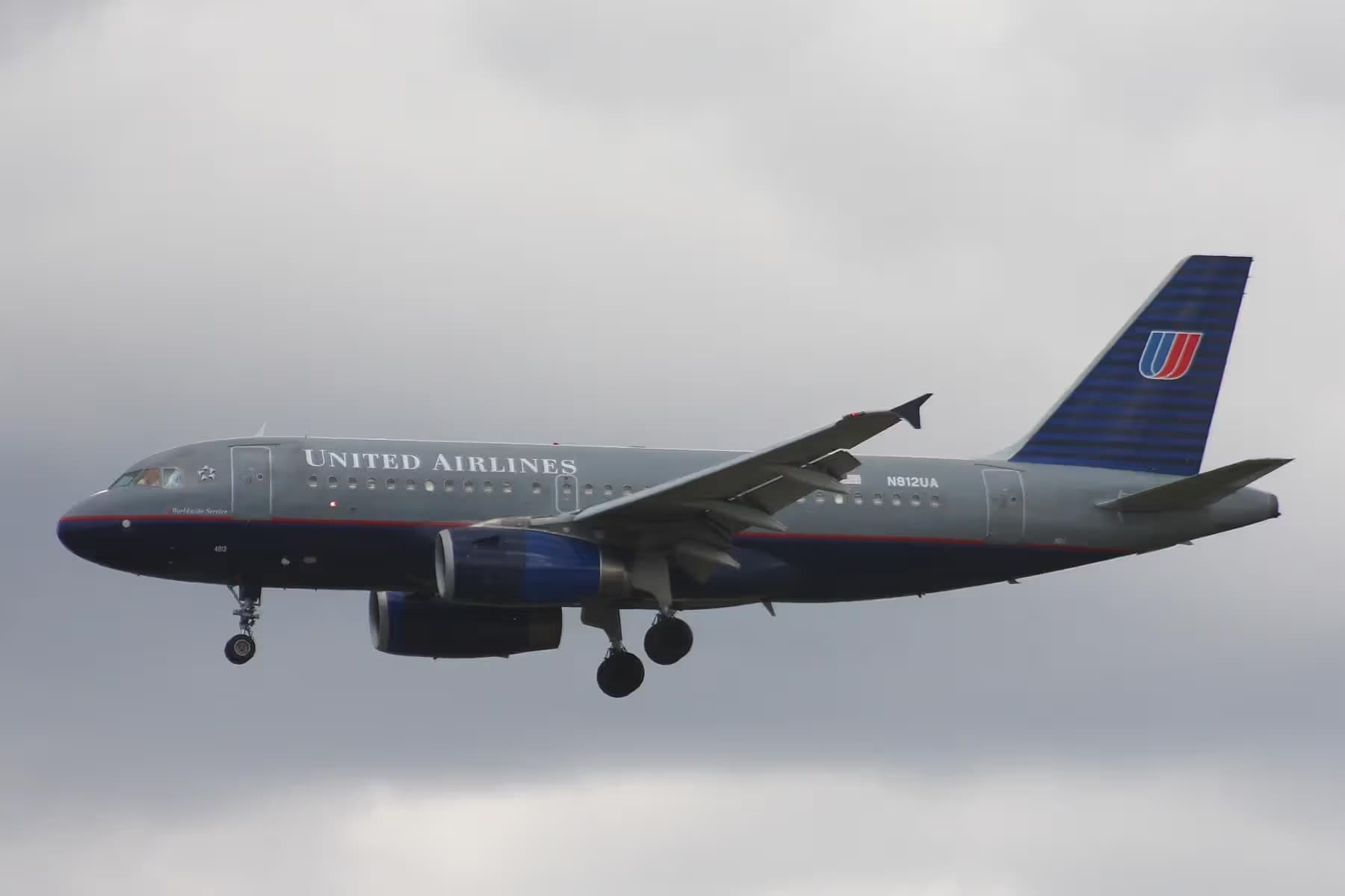 N812UA — Airbus