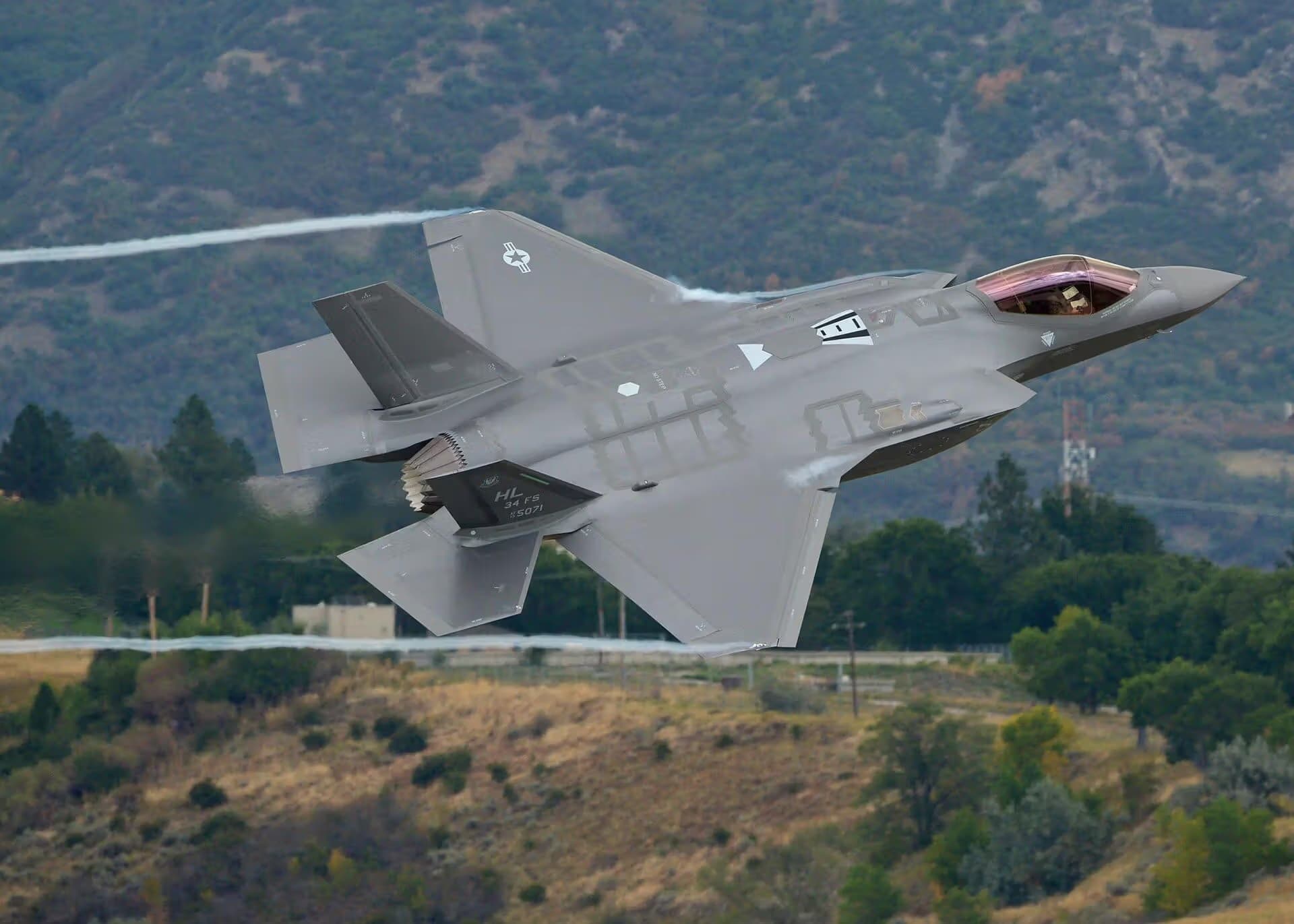 Unidentified — Lockheed