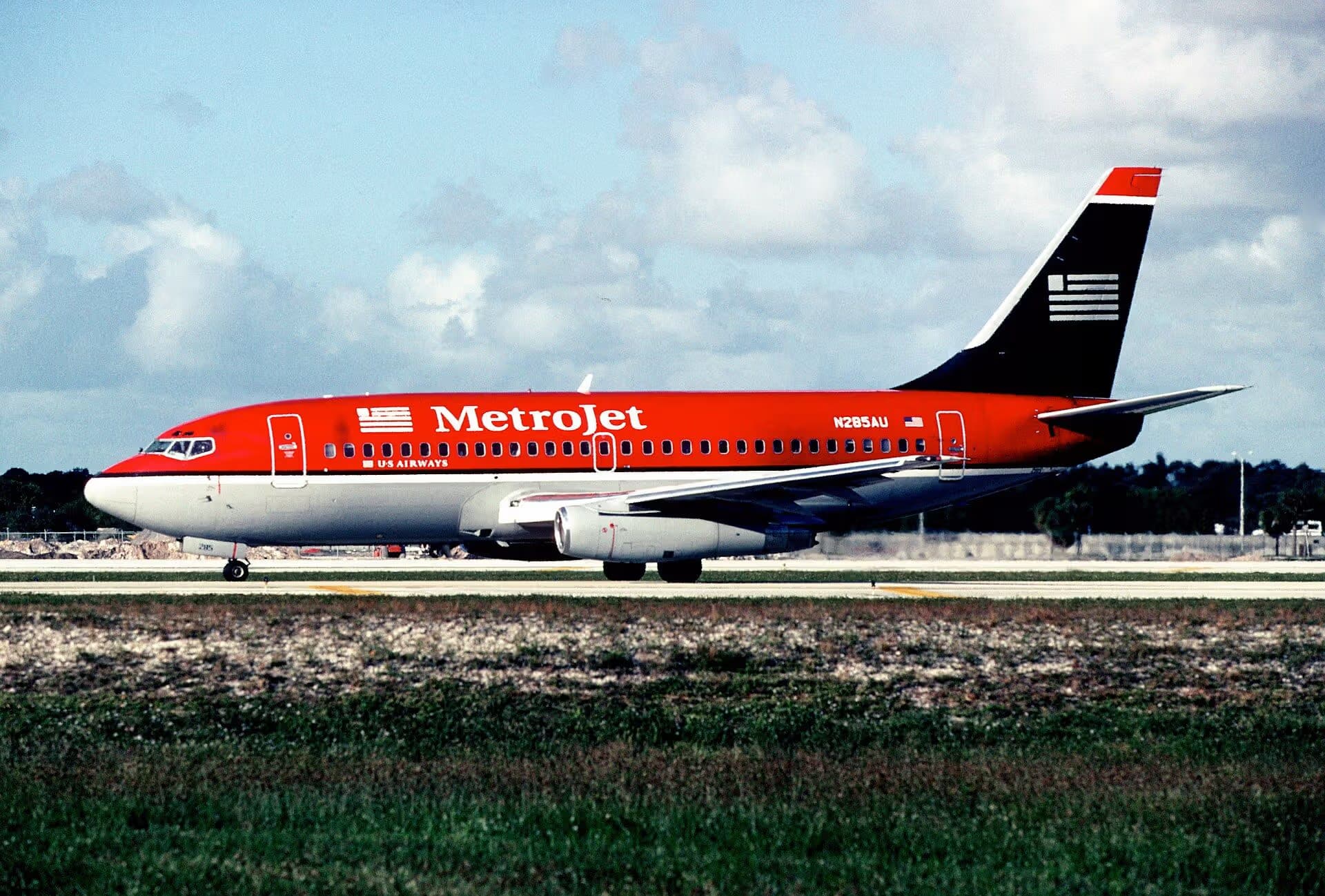 N285AU — Boeing