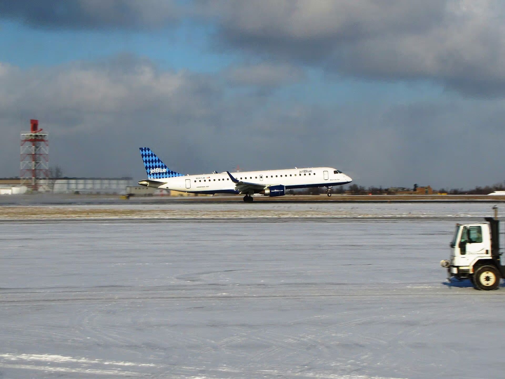 N247JB — Embraer