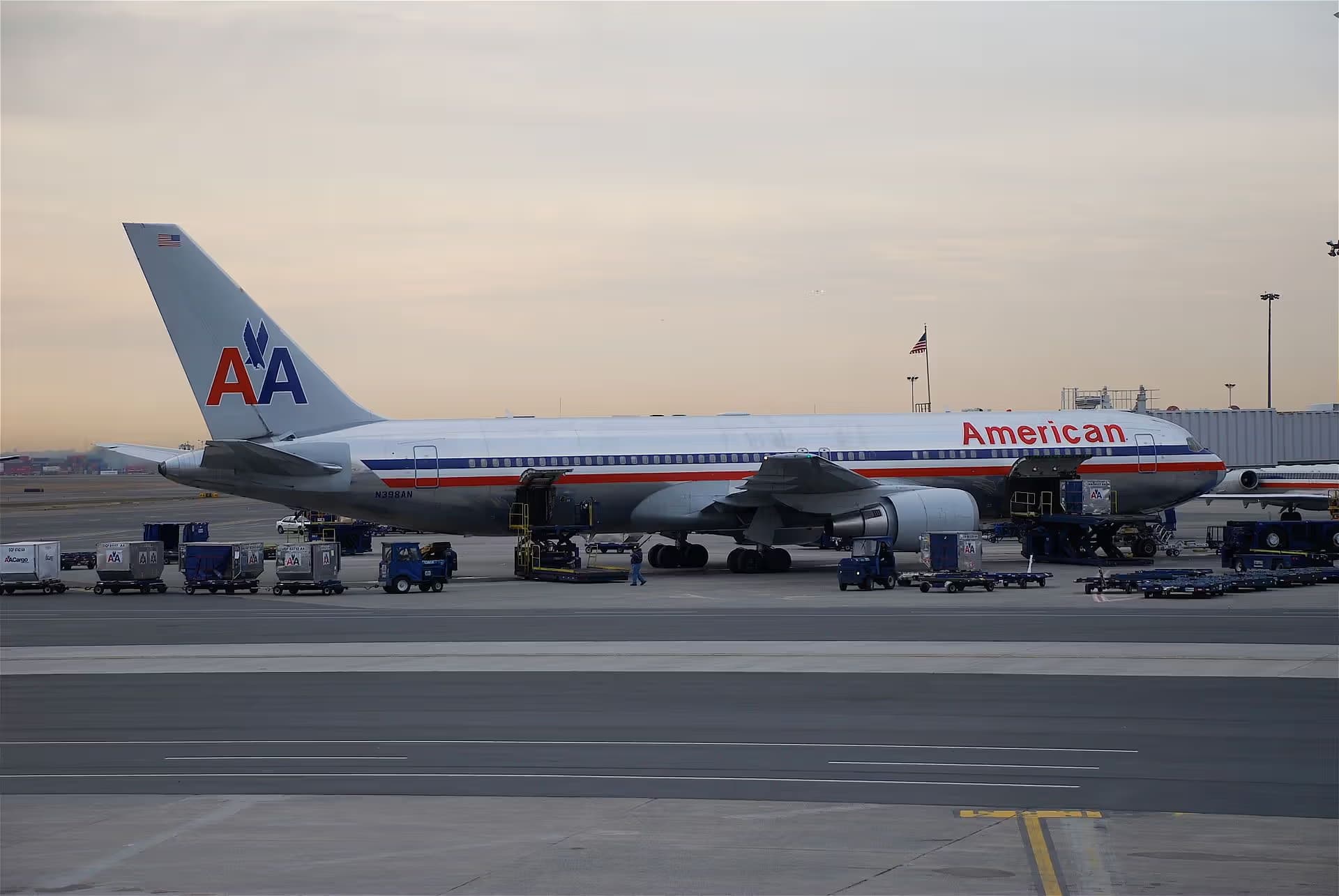 N398AN — Boeing