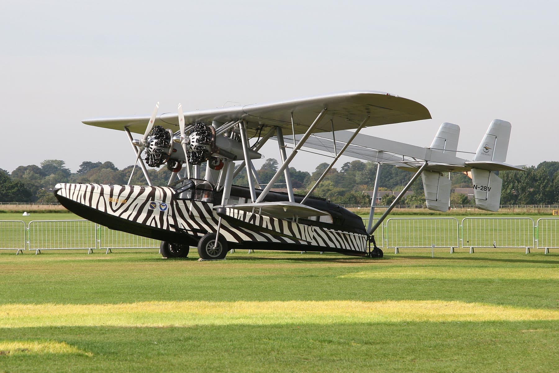 N28V — Twin-engine aircraft