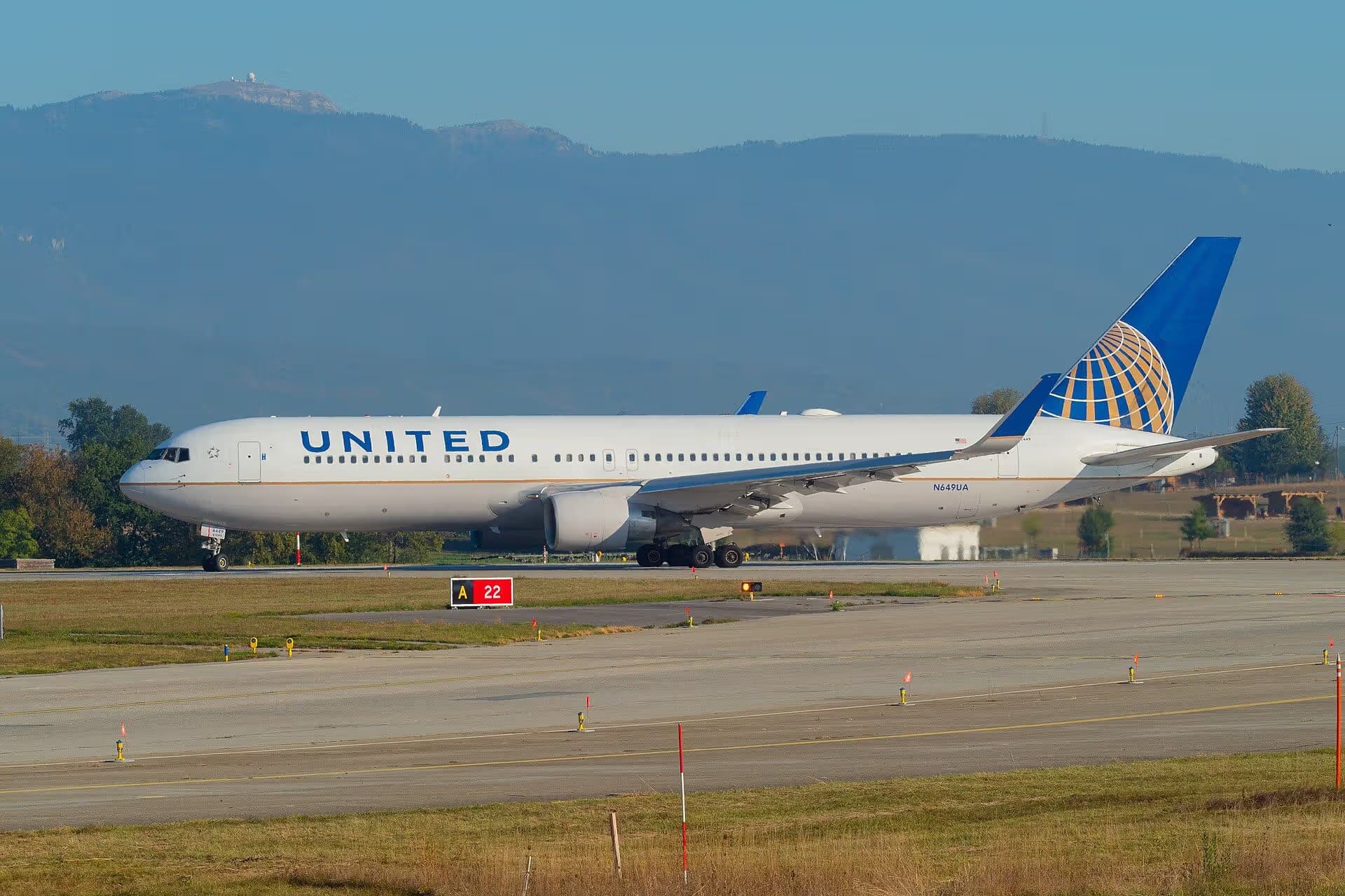 N649UA — Boeing