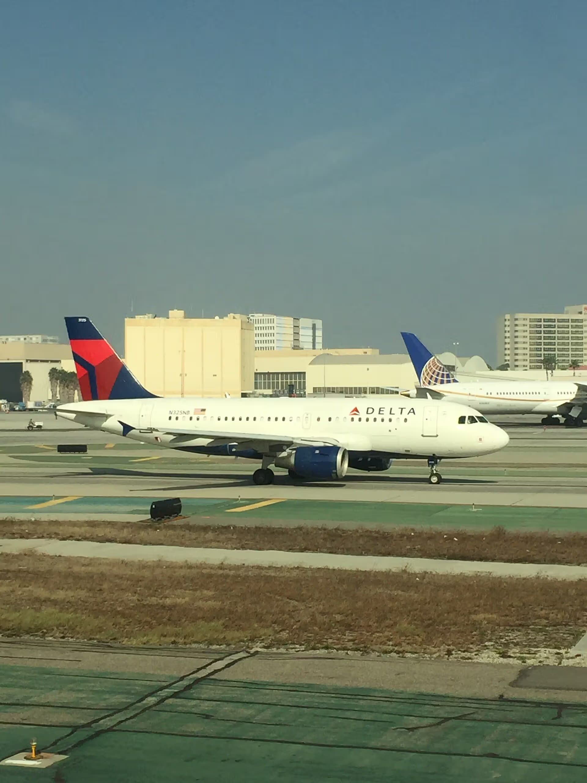 N325NB — Airbus
