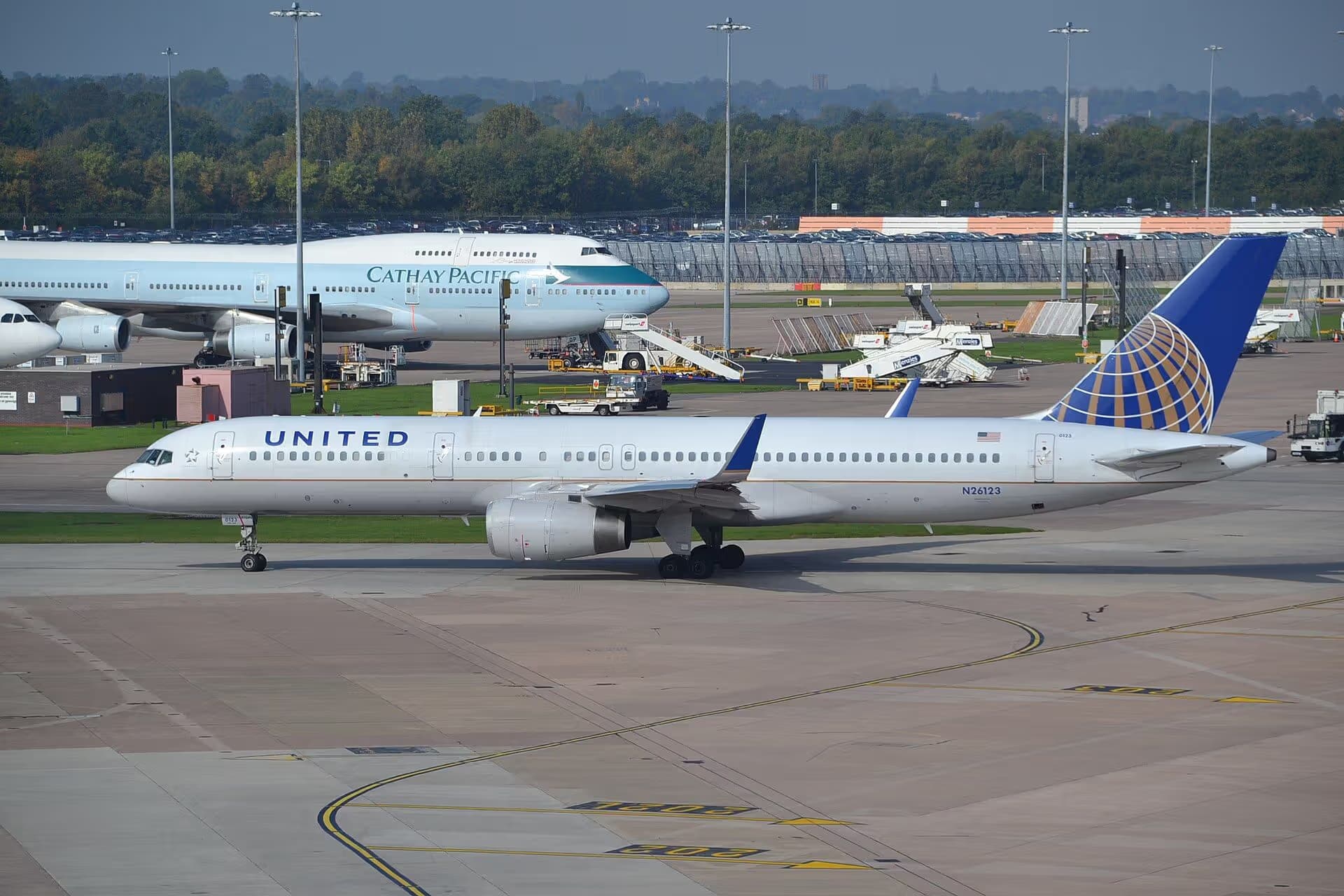 N26123 — Twin-engine aircraft