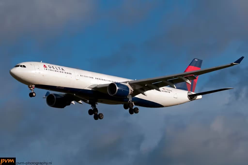 N821NW — Airbus