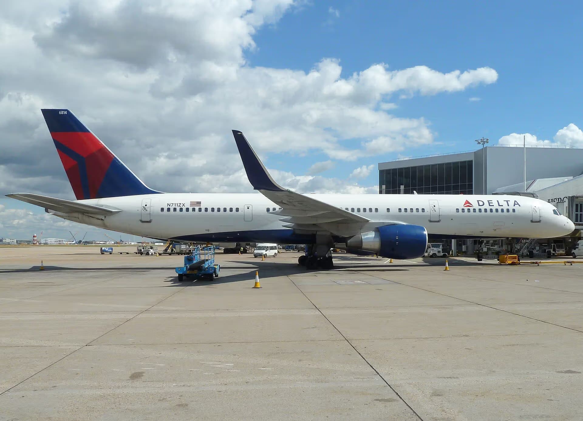 N711ZX — Aircraft