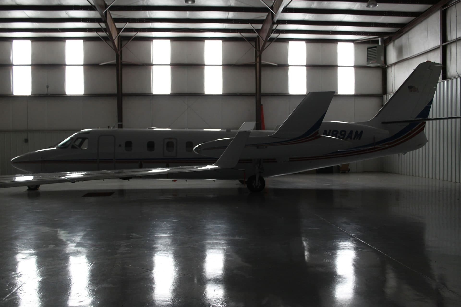 N89AM — Business jet