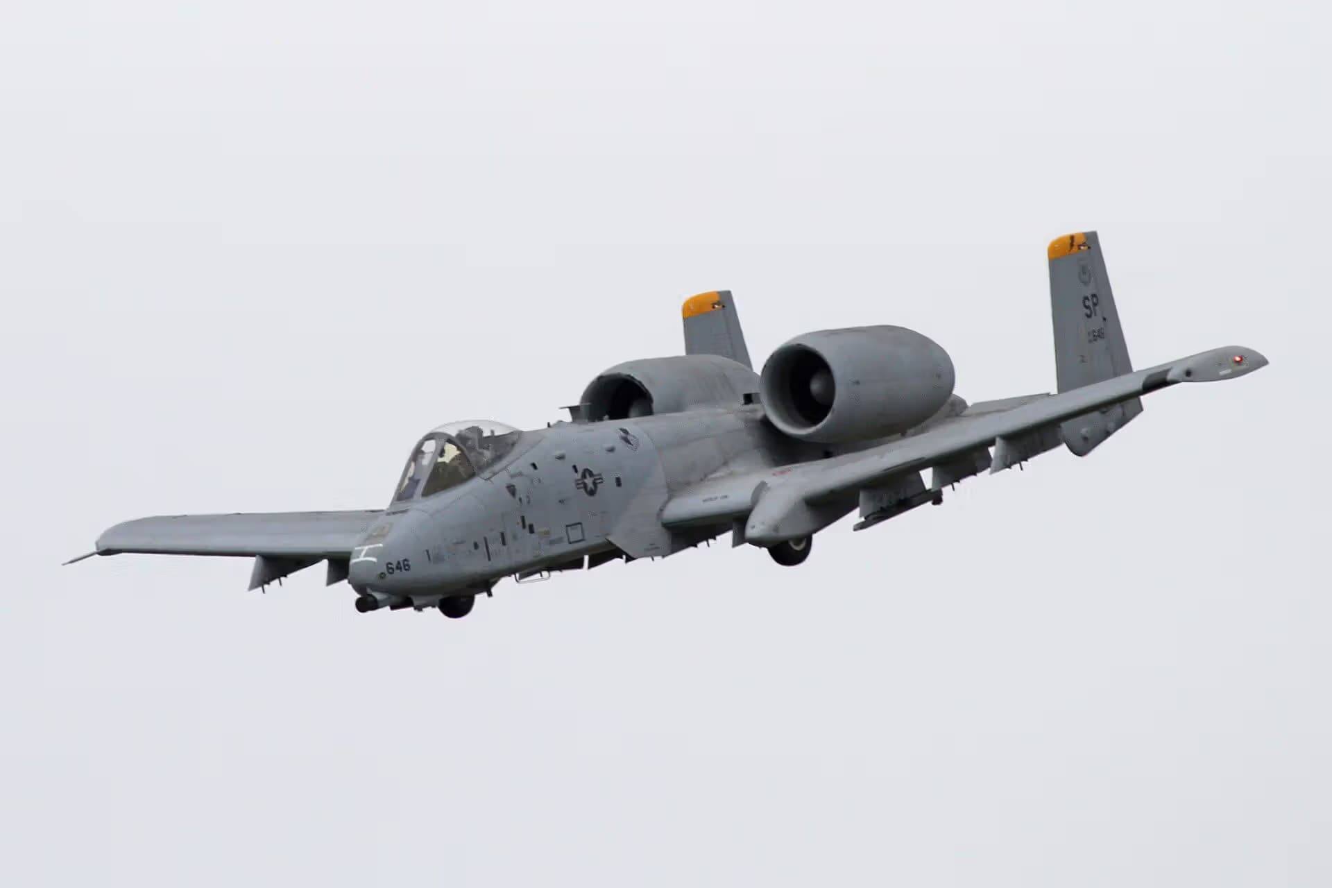 Unidentified — Twin-engine aircraft