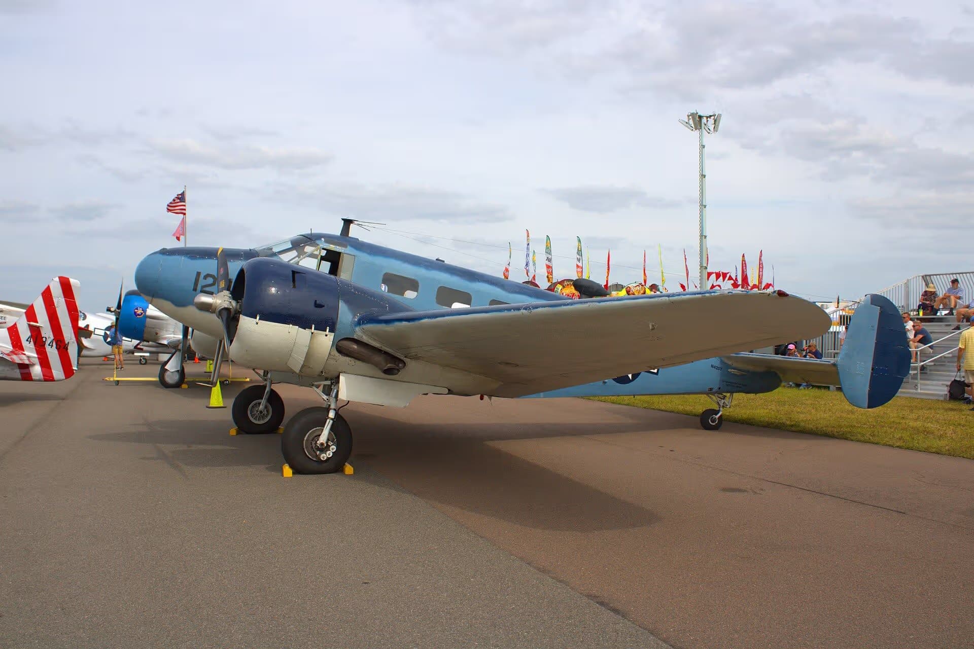 N4207 — Twin-engine aircraft