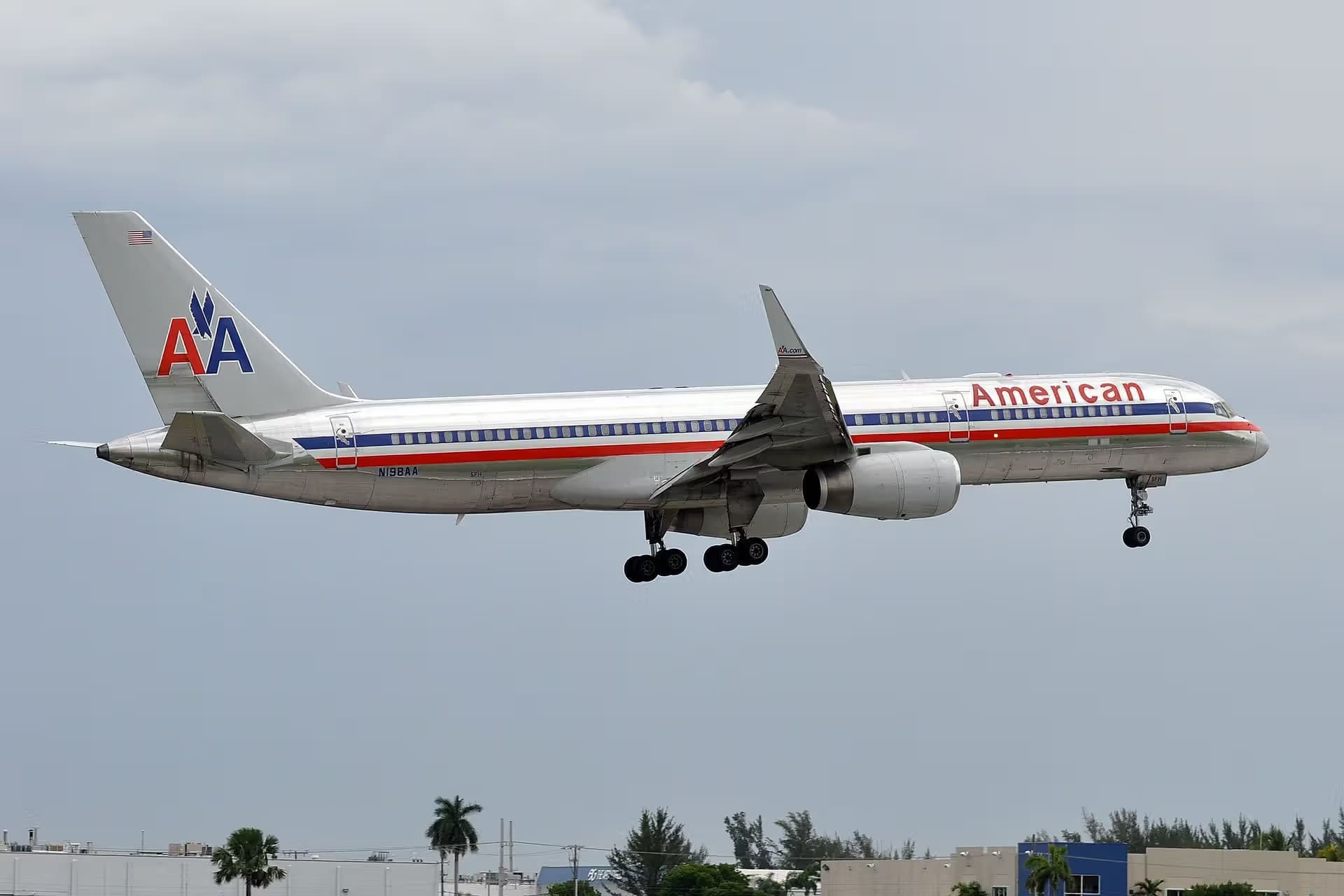 N198AA — Boeing