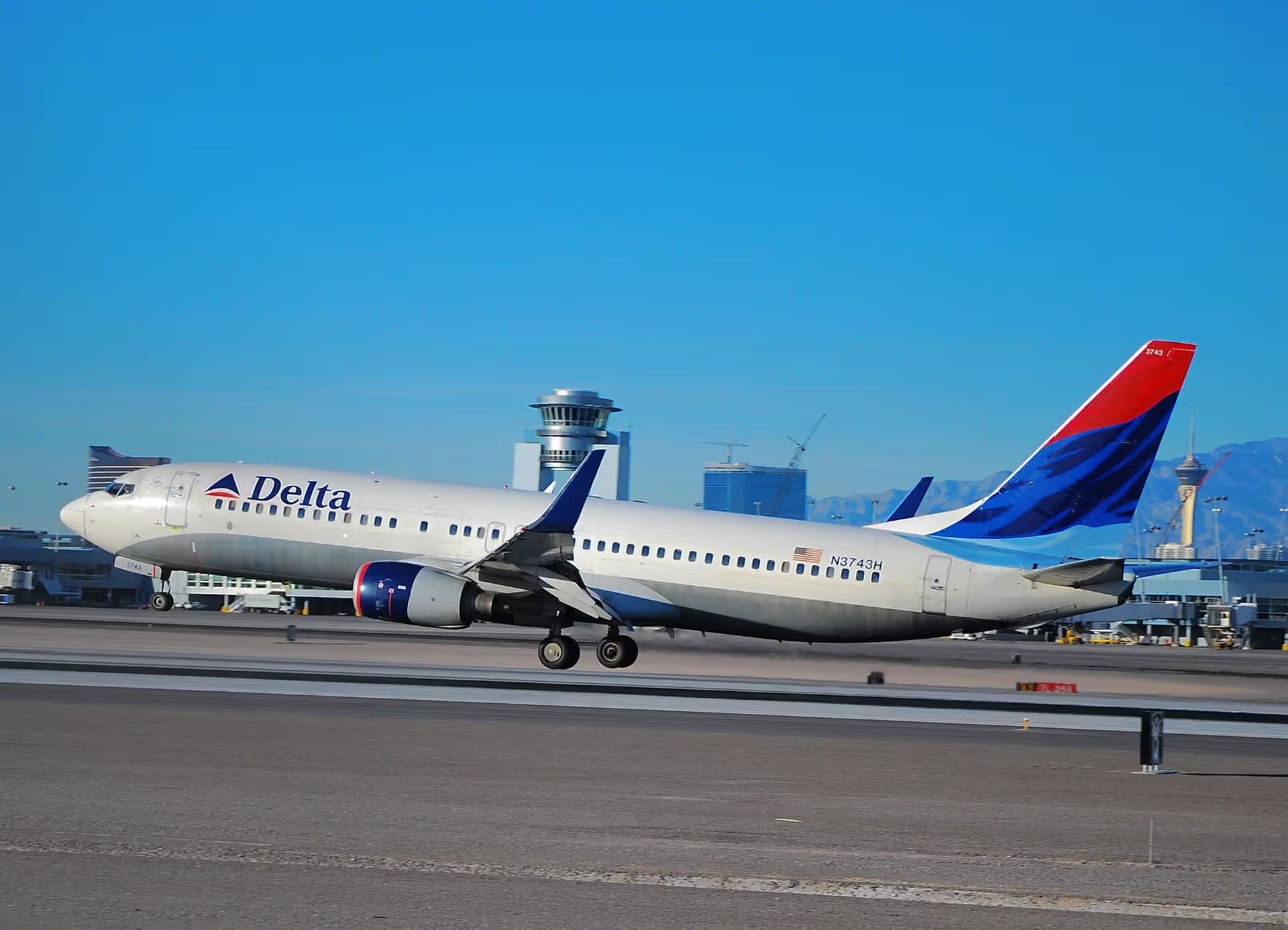 N3743H — Boeing