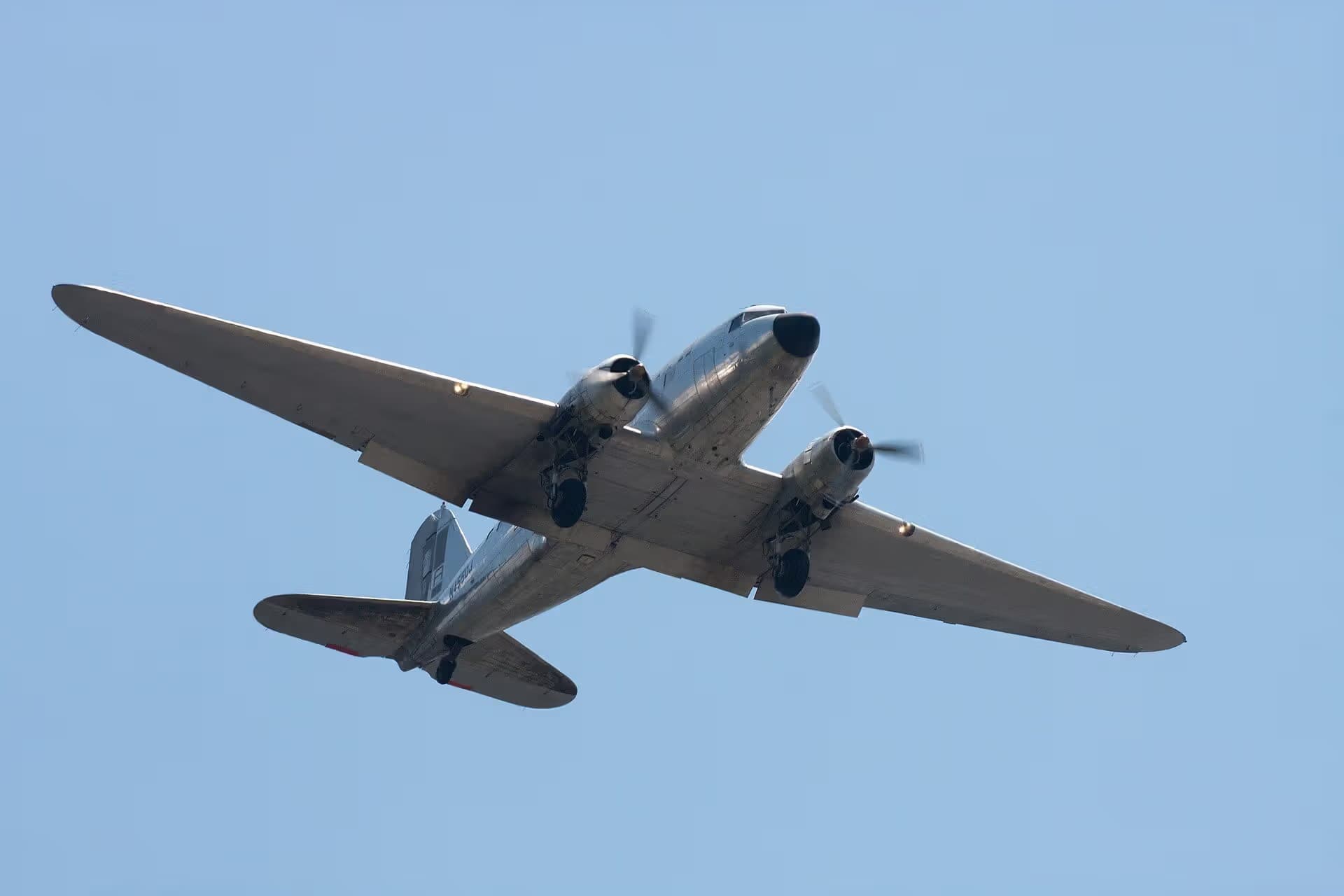 N4550J — Douglas
