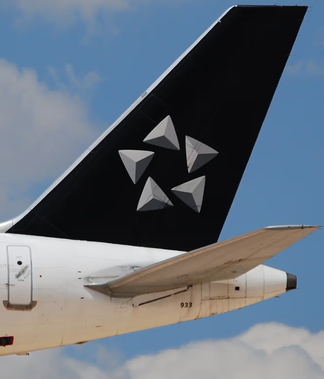 N933UW — Aircraft