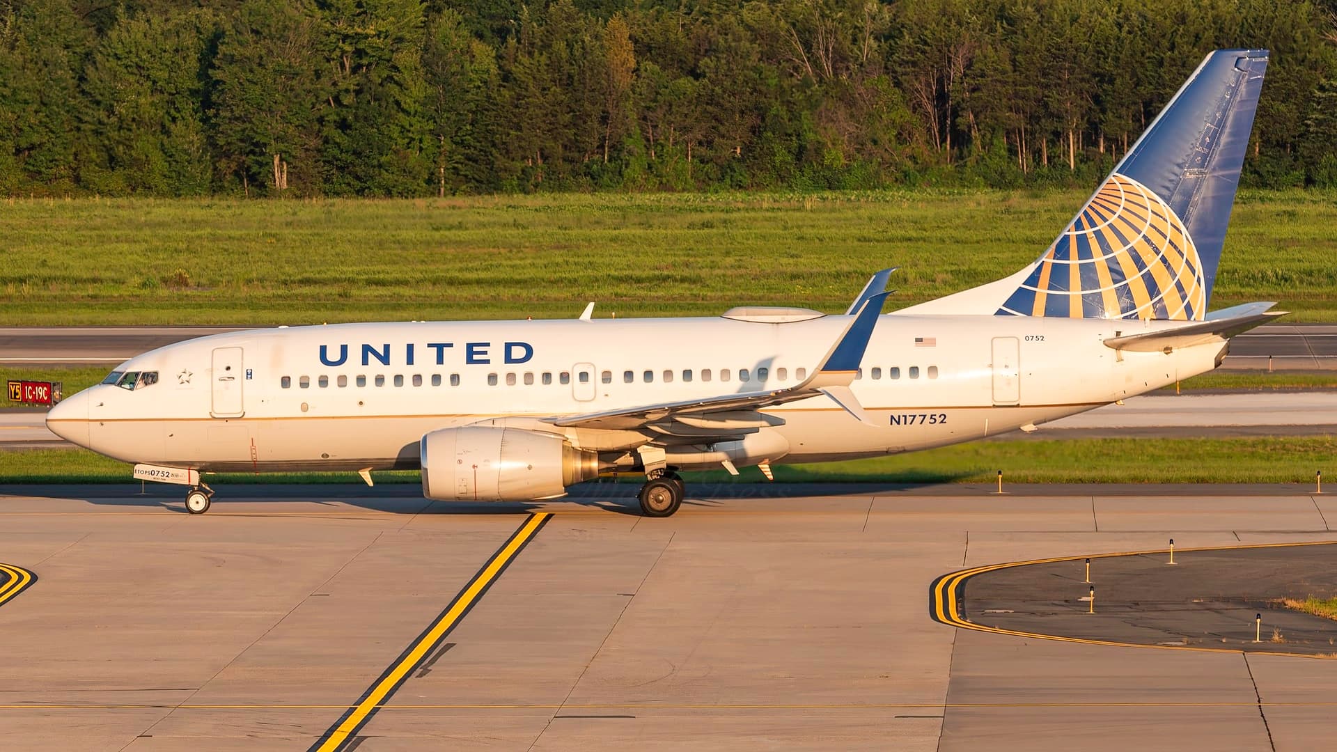 N17752 — Boeing