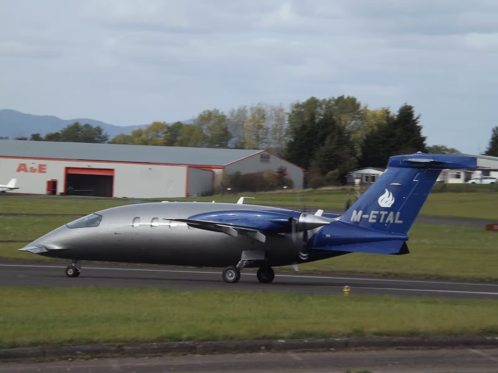 M-ETAL — Aircraft