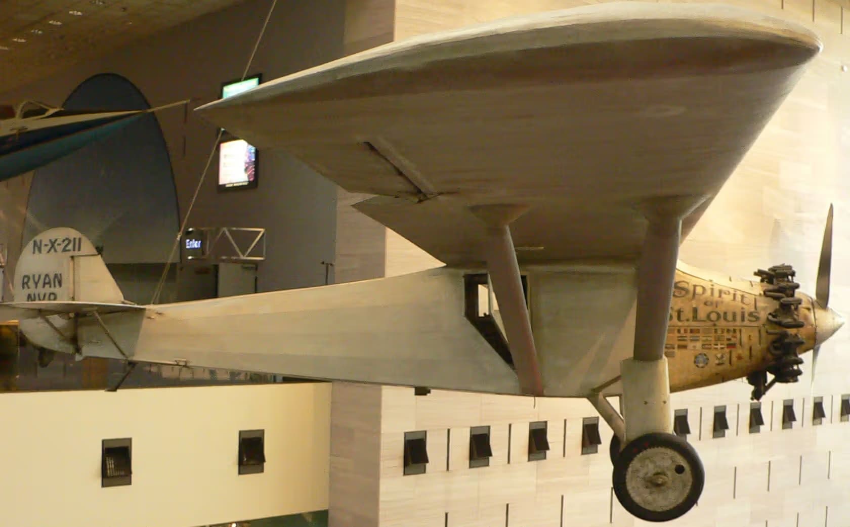Unidentified — Single-engine aircraft