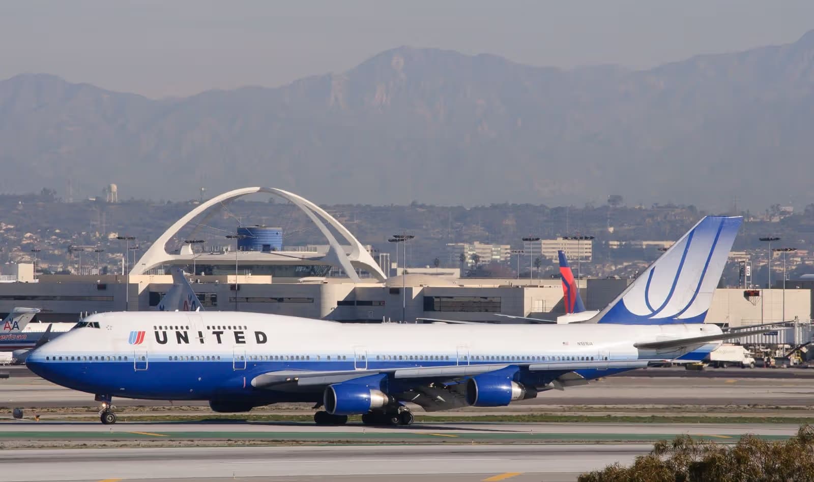 N181UA — Boeing