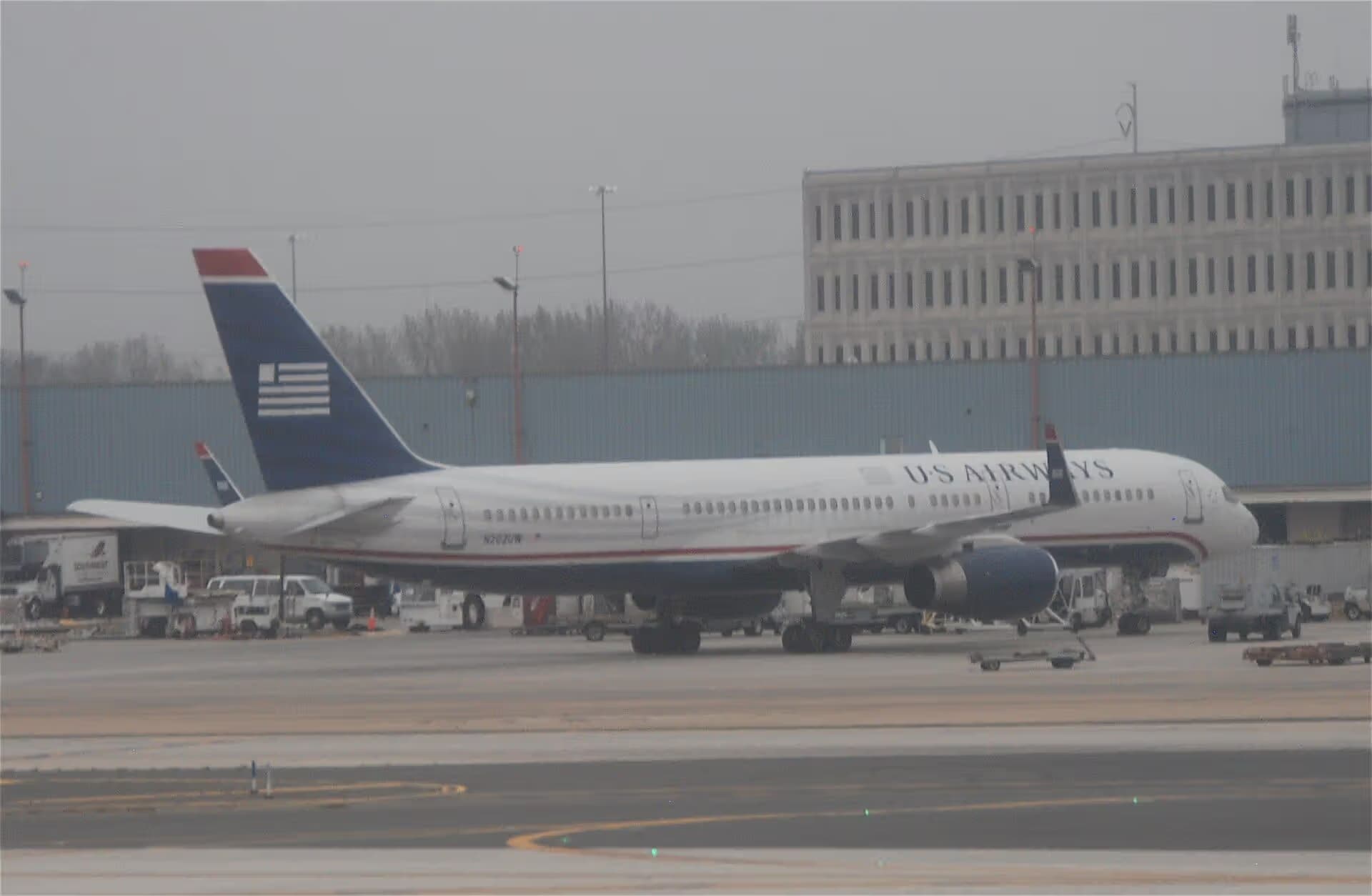 N202UW — Boeing