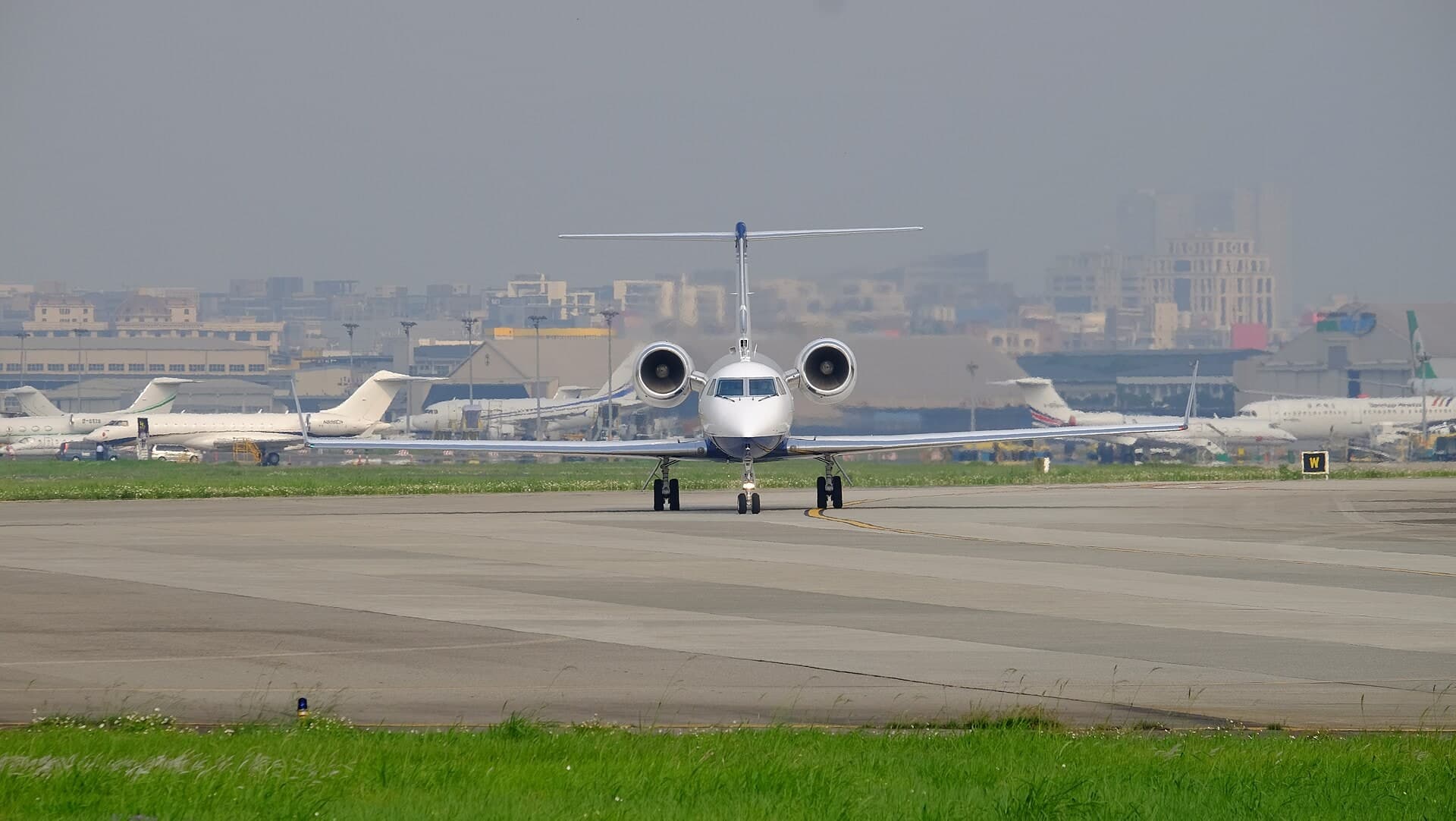 N168BB — Business jet