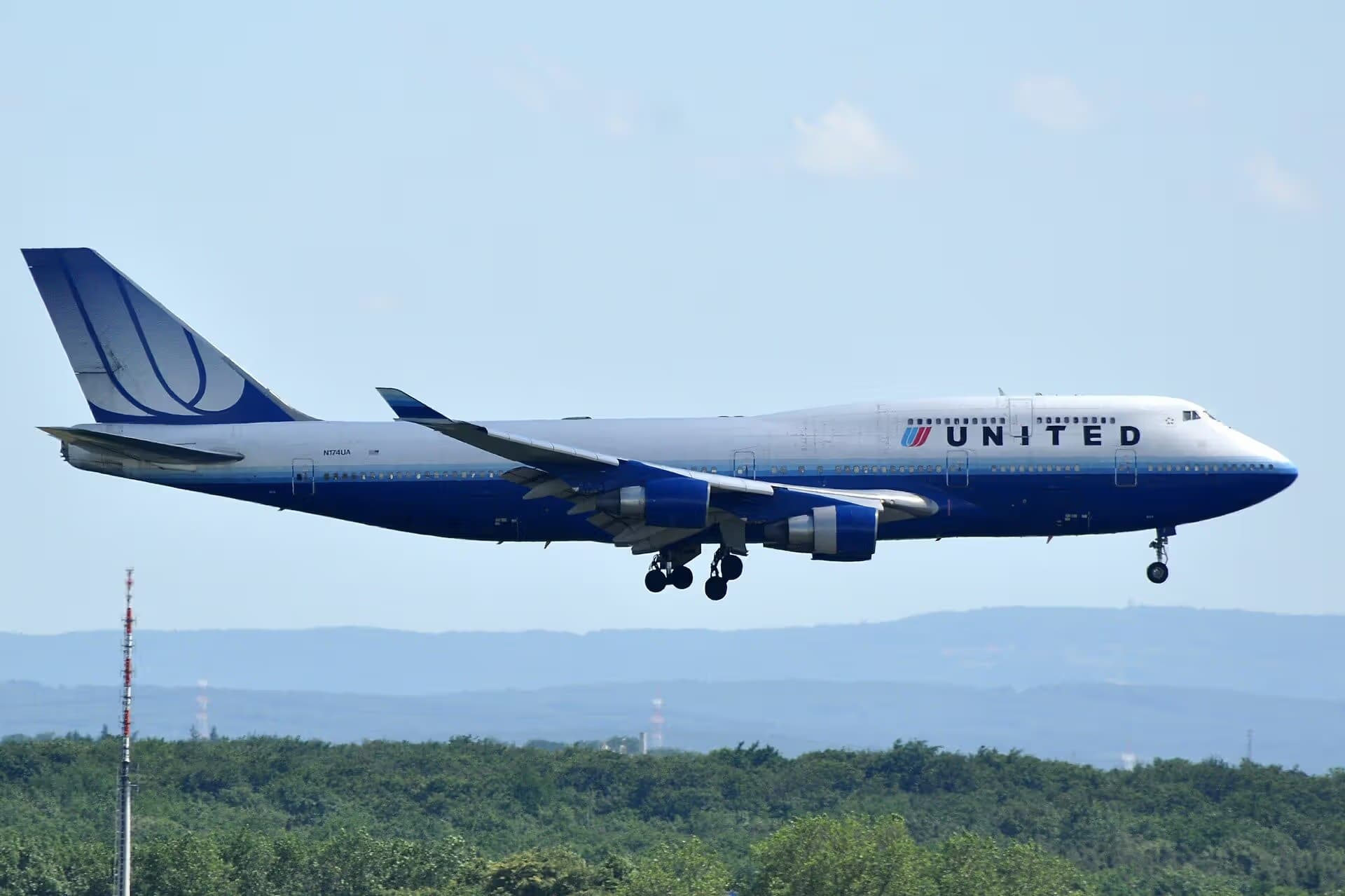 N174UA — Boeing