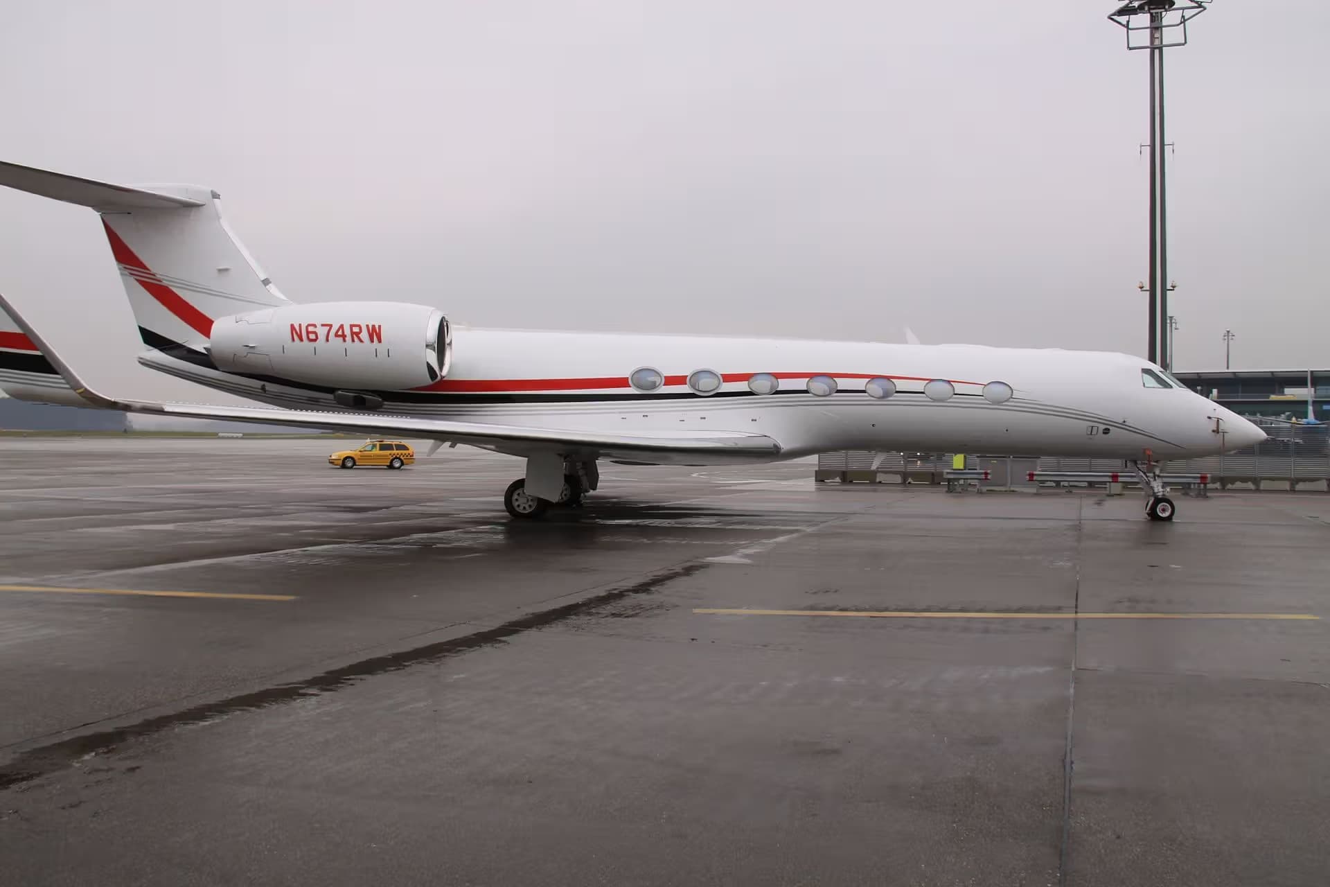 N674RW — Business jet