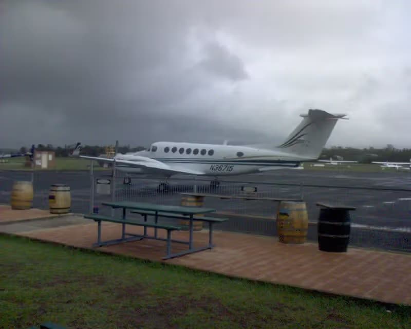 N36715 — Beechcraft