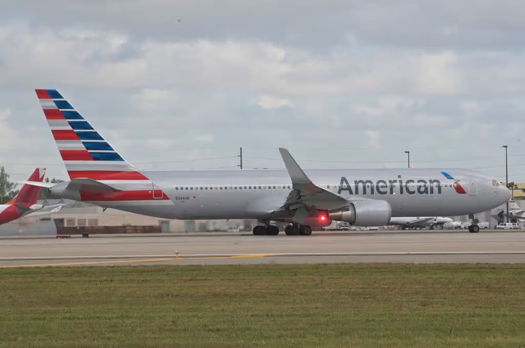 N344AN — Twin-engine aircraft