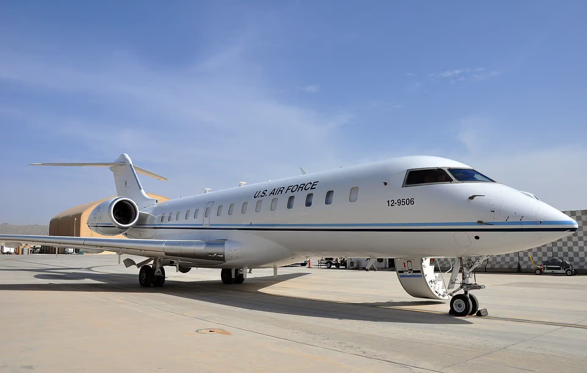 Unidentified — Business jet