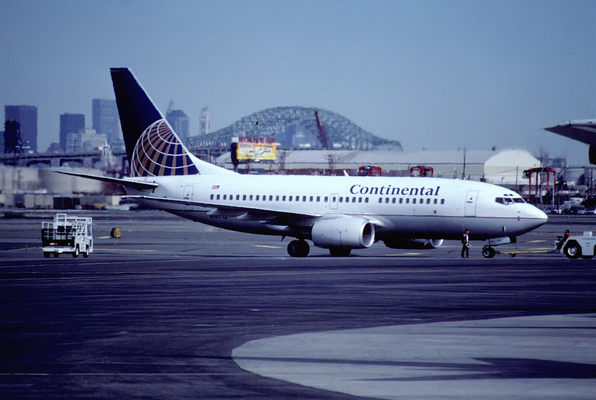 N16713 — Boeing