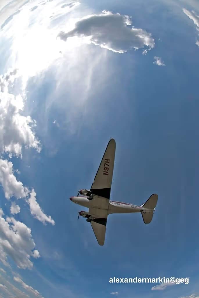 N97H — Twin-engine aircraft