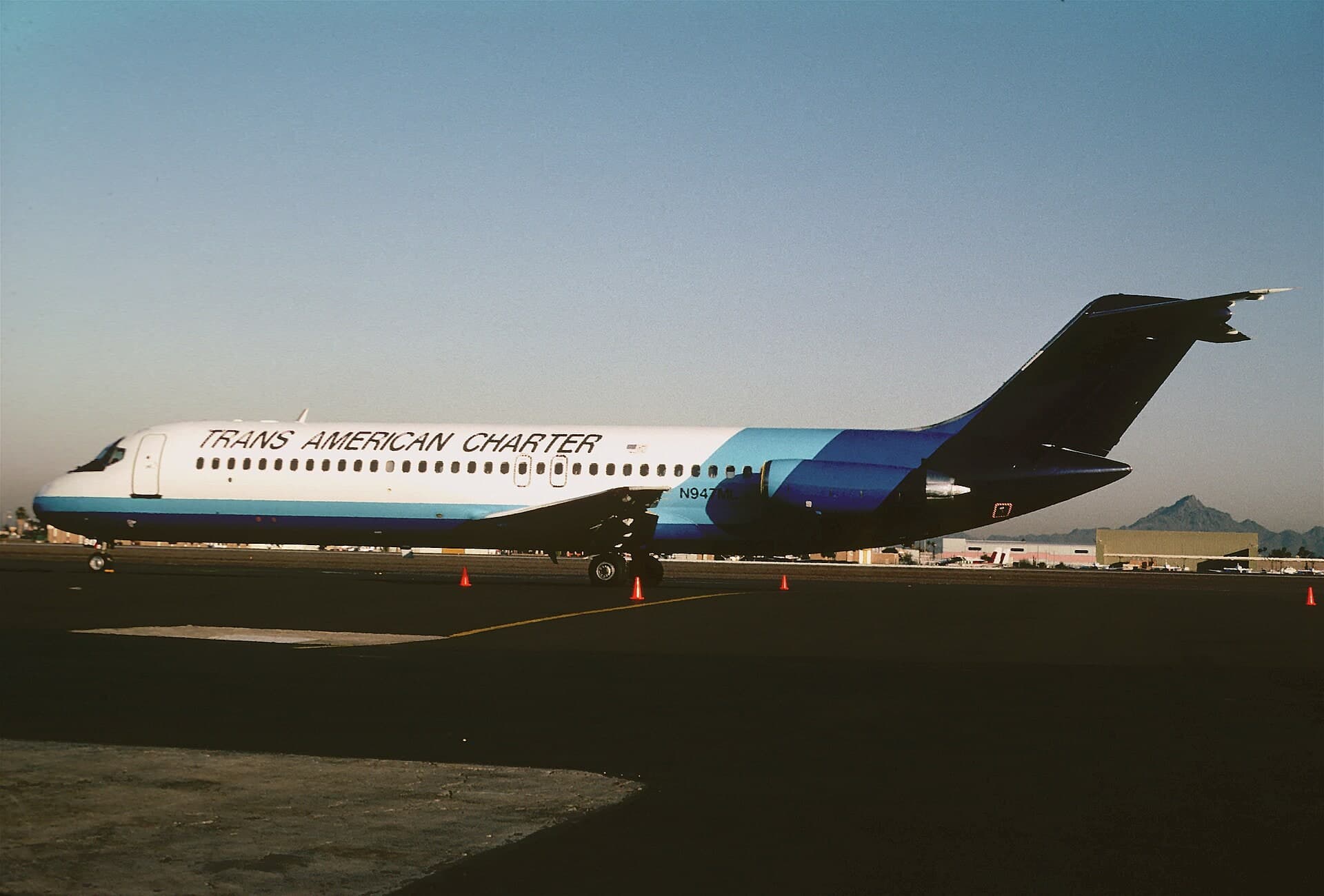 N947ML — Twin-engine aircraft