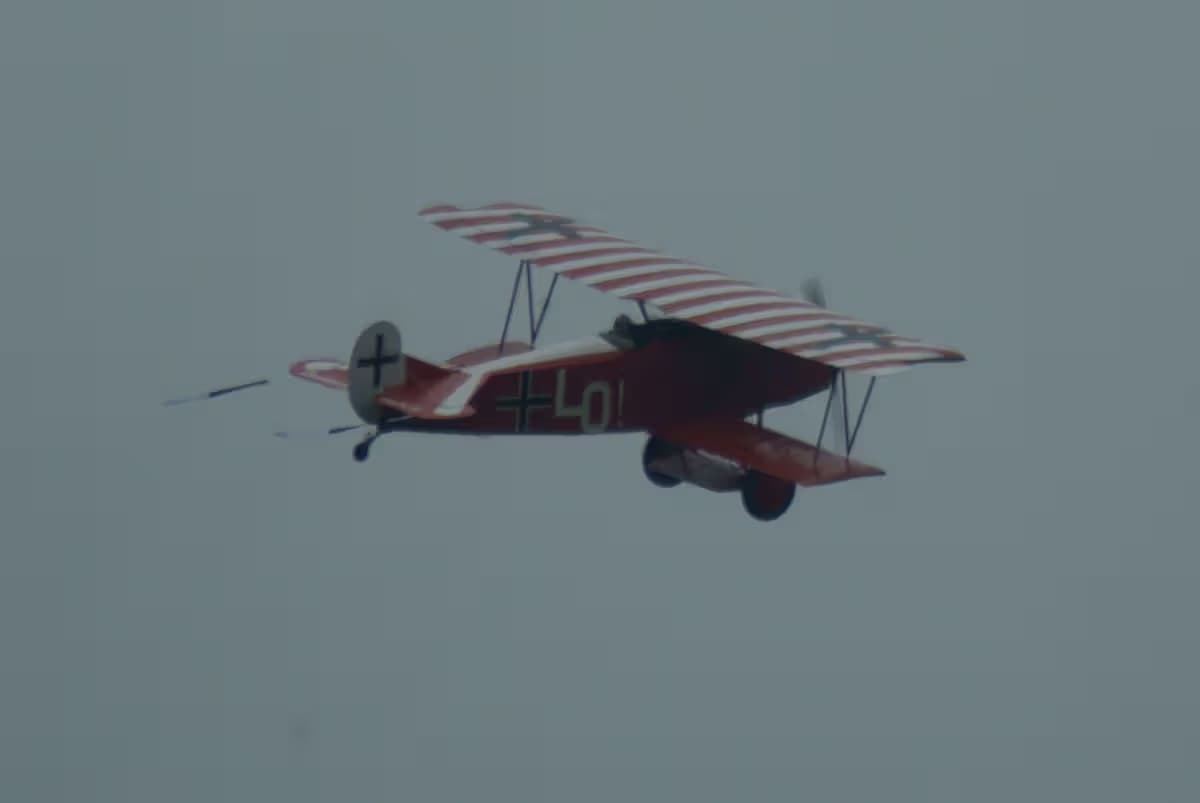 Unidentified — Single-engine aircraft