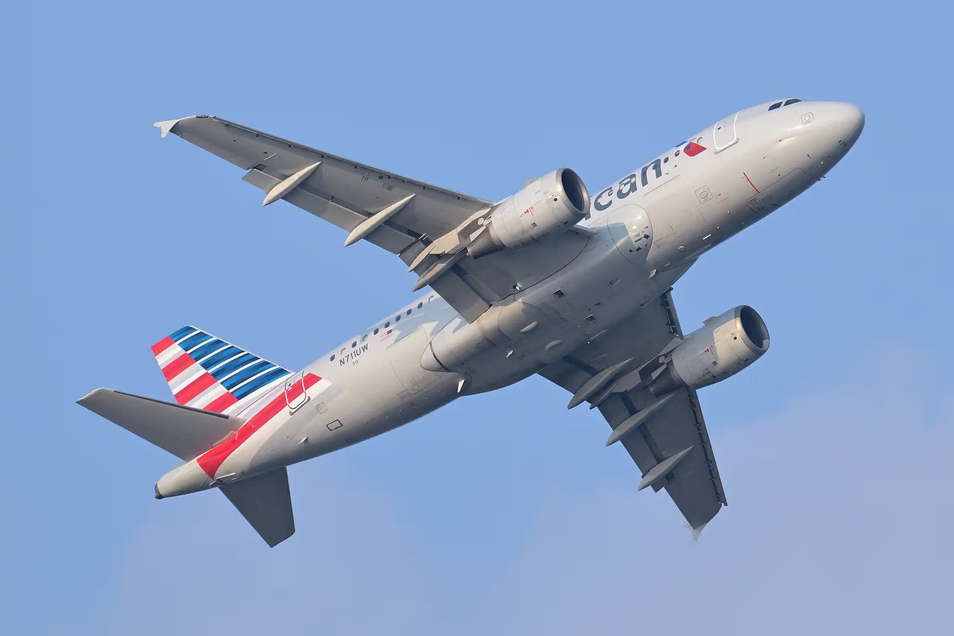 N711UW — Airbus