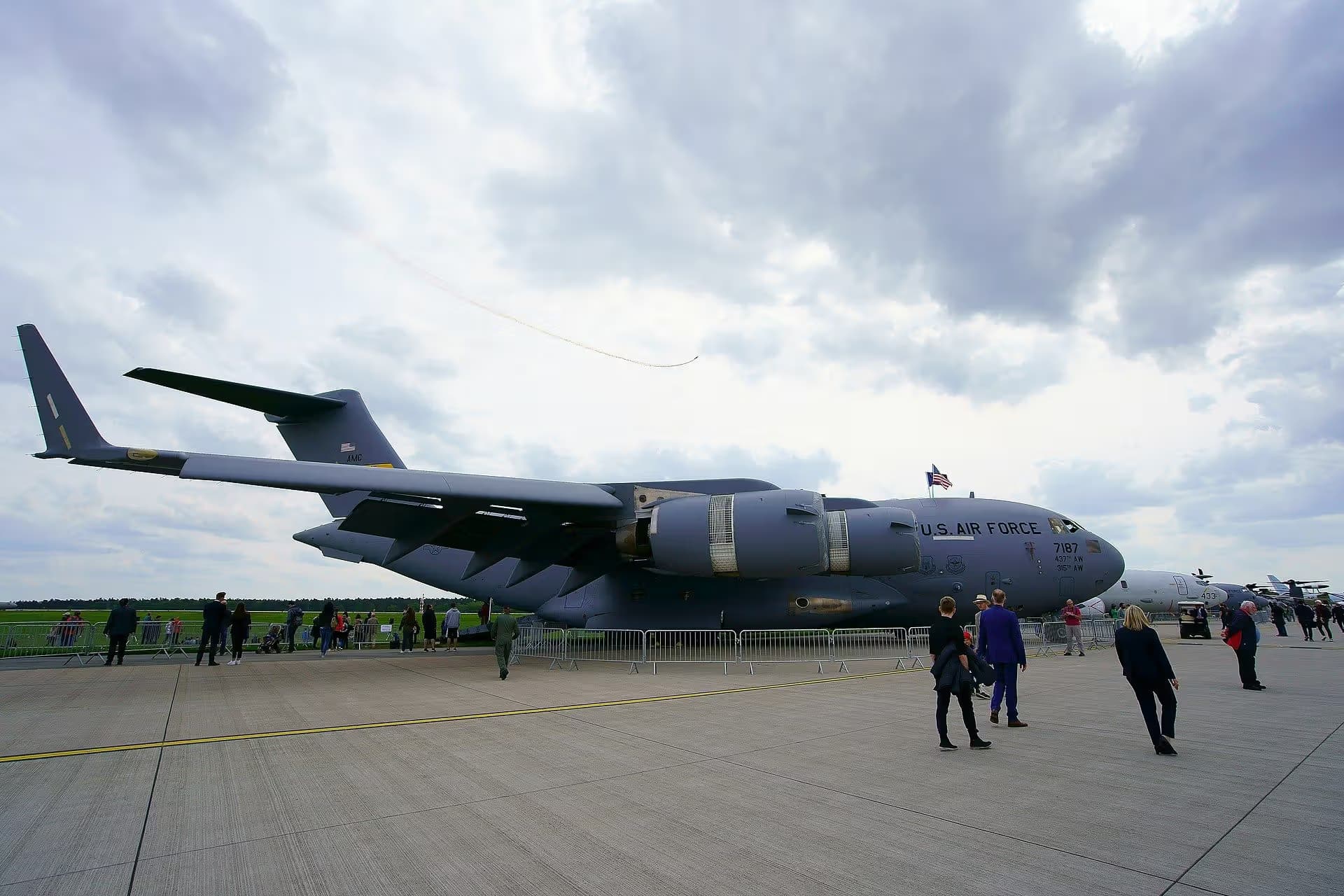 Unidentified — Boeing