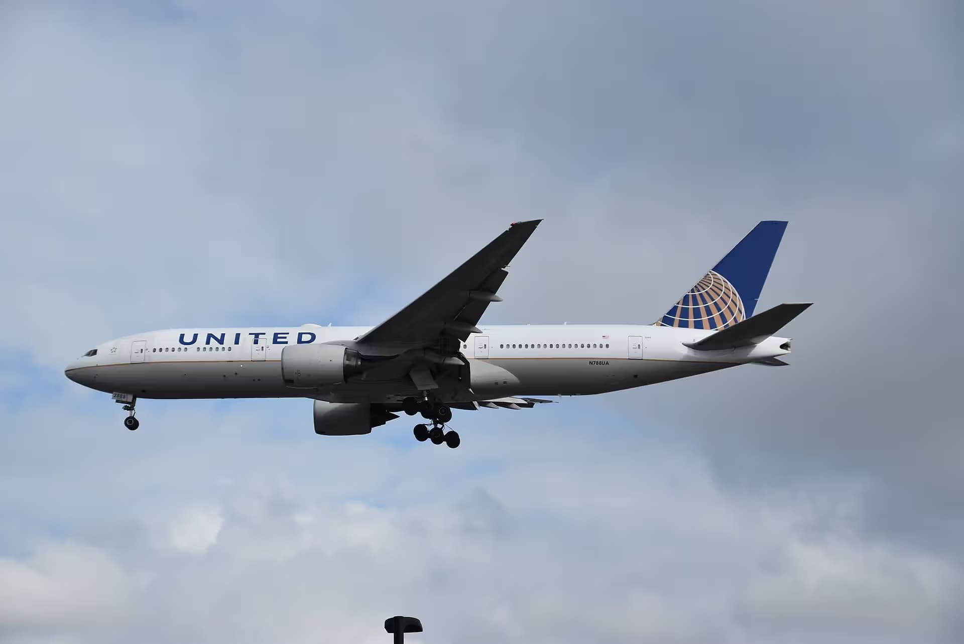 N788UA — Boeing