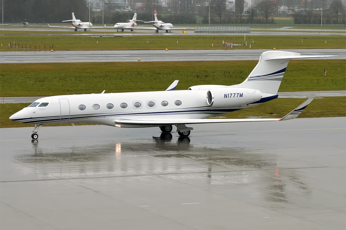 N1777M — Business jet