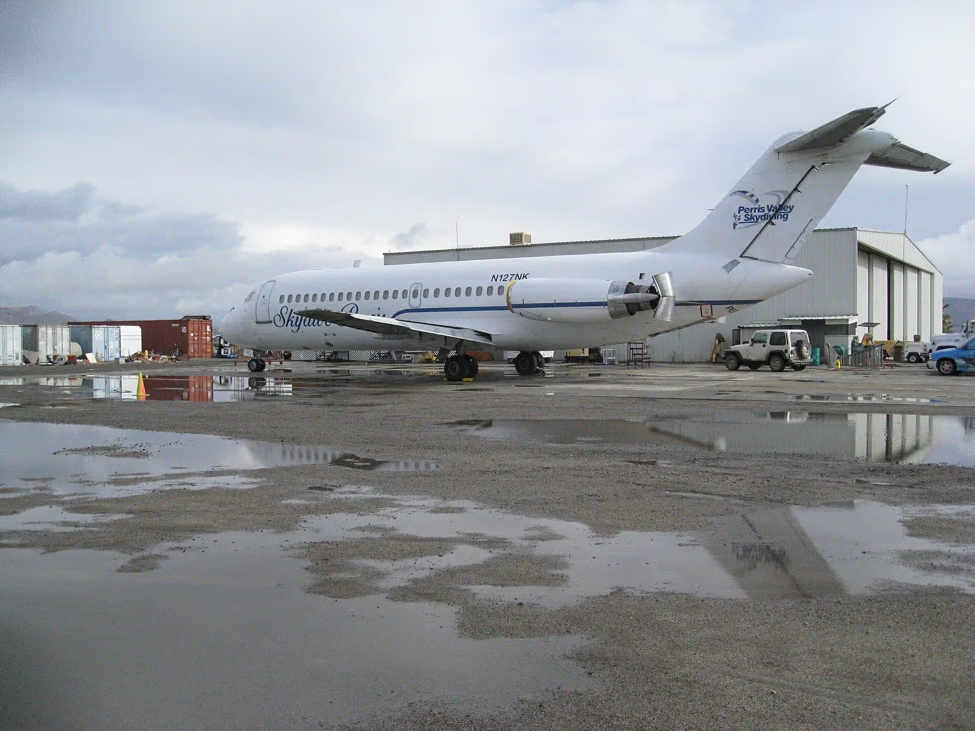 N127NK — Douglas
