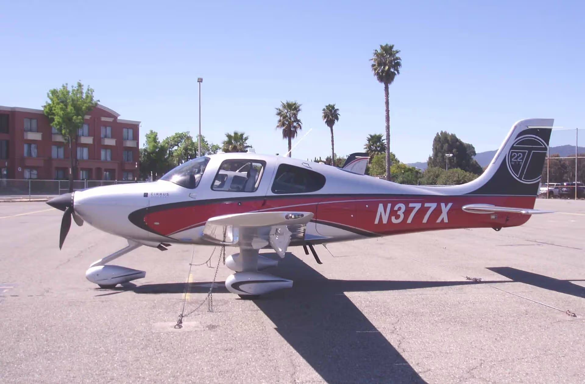 N377X — Cirrus