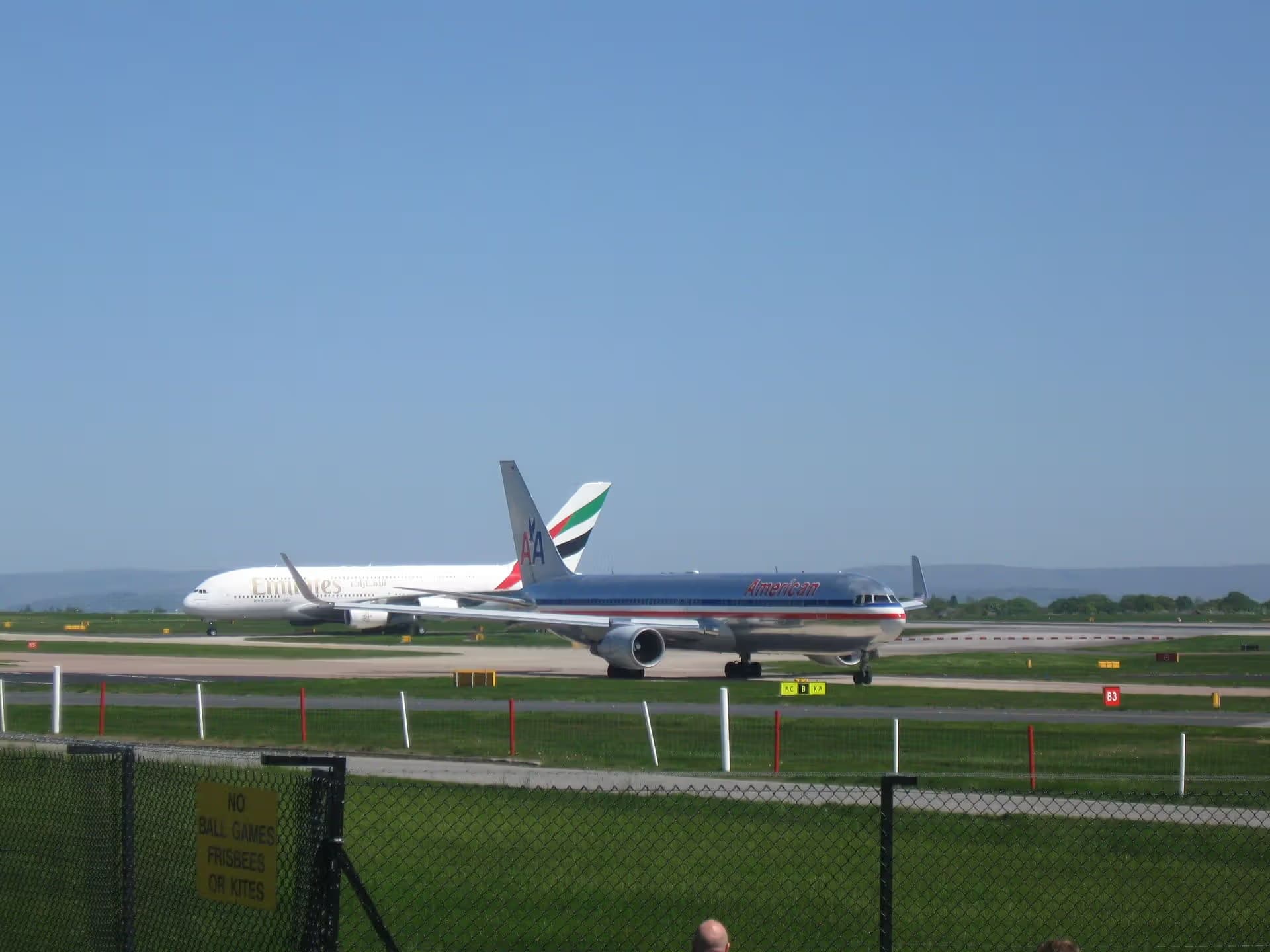 N345AN — Twin-engine aircraft
