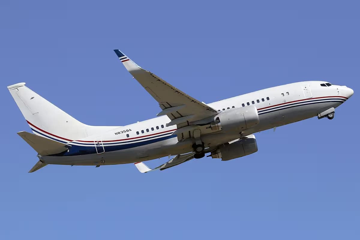 N835BA — Twin-engine aircraft
