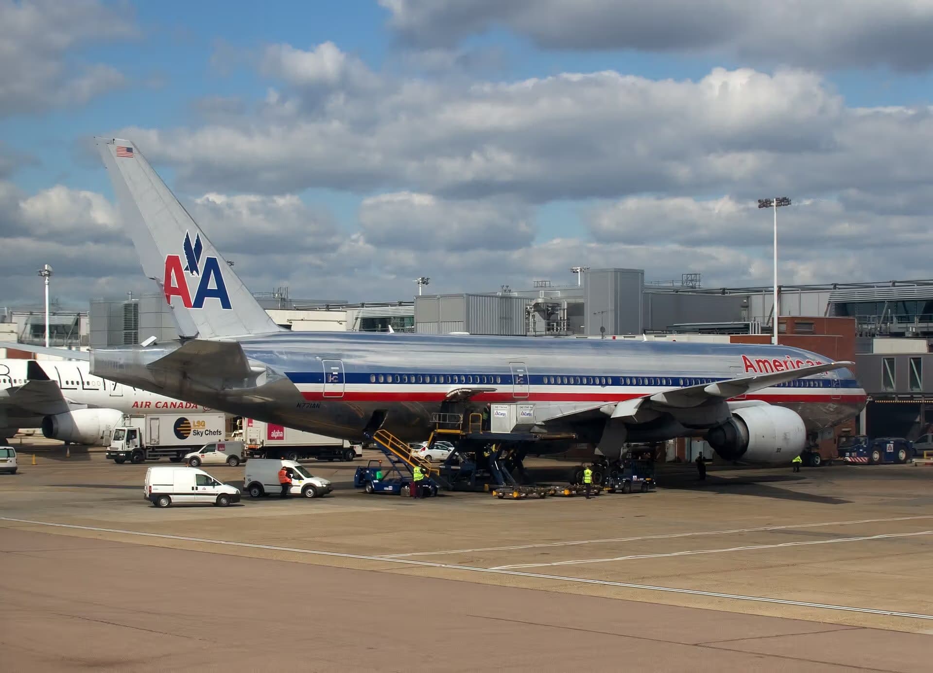 N771AN — Twin-engine aircraft