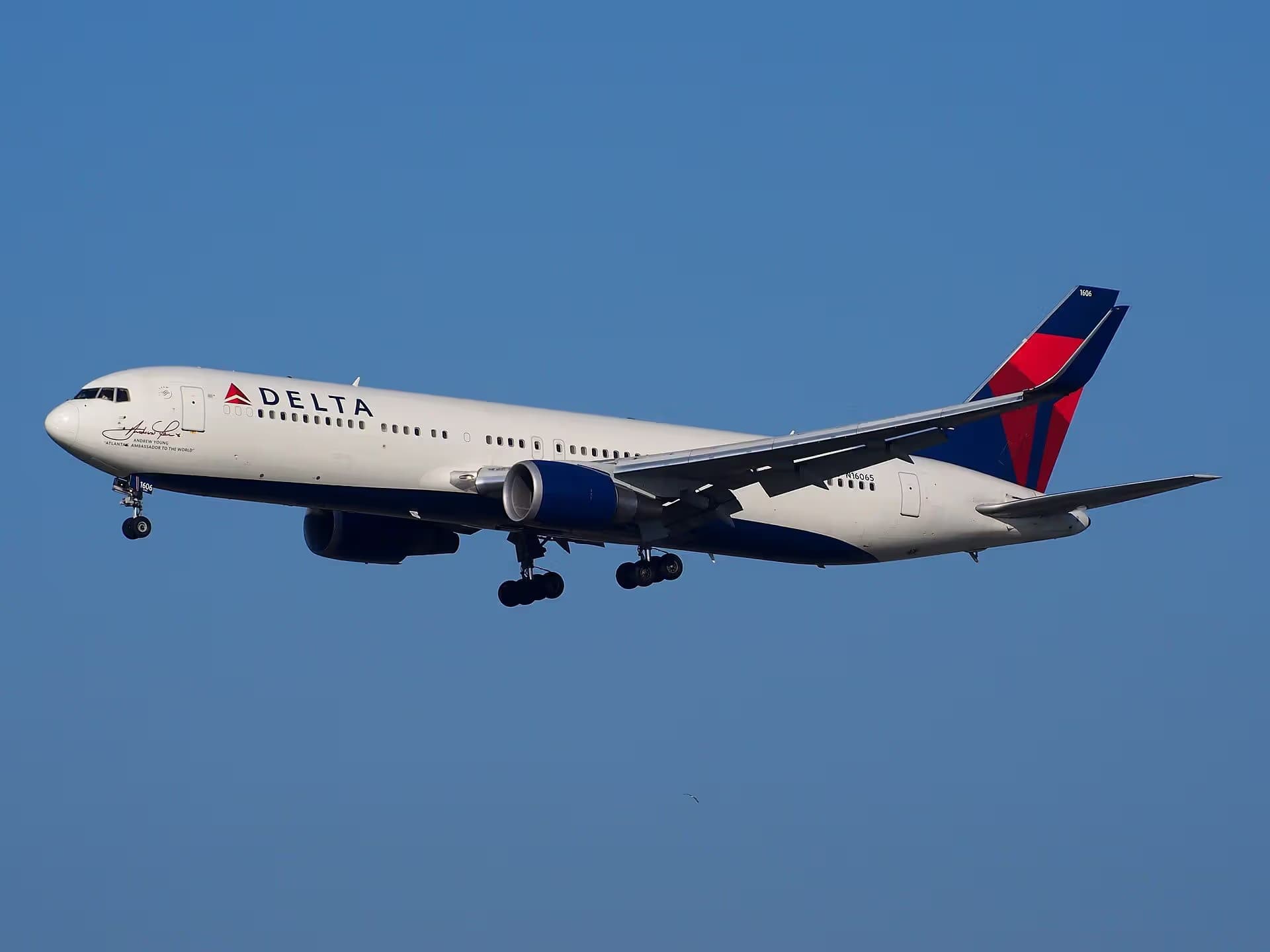 N16065 — Boeing