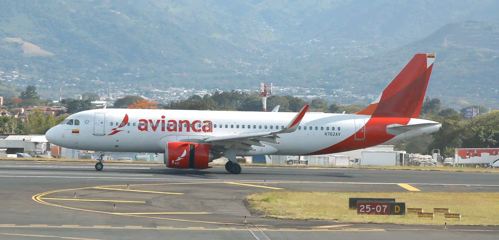 N762AV — Airbus