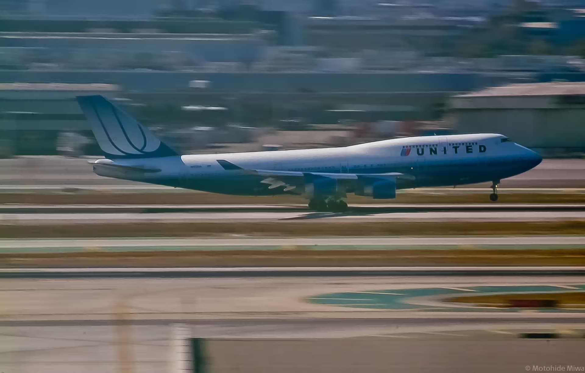N173UA — Boeing